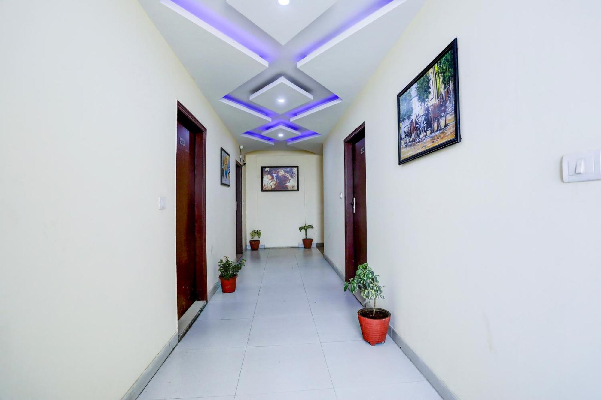 Hotel Luxury Global New Delhi Ngoại thất bức ảnh